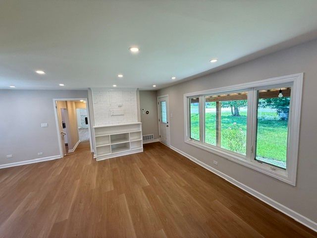 7141 Wolf Road, Indian Head Park, IL 60525