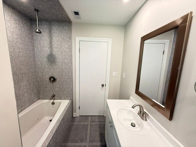 7141 Wolf Road, Indian Head Park, IL 60525