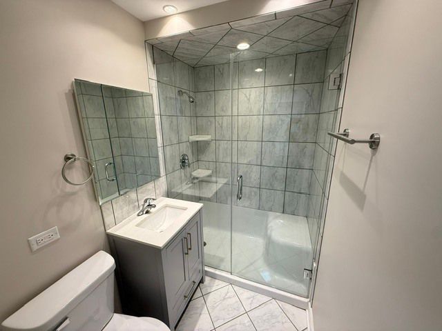 7141 Wolf Road, Indian Head Park, IL 60525
