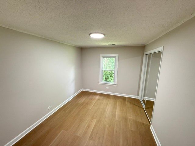 7141 Wolf Road, Indian Head Park, IL 60525