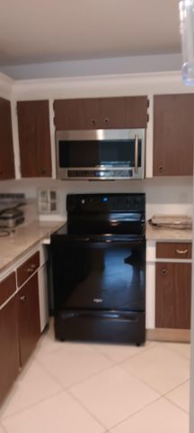 109 Stratford H 109, West Palm Beach, FL 33417