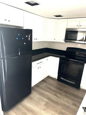 4220 SW 71st Way, Davie, FL 33314