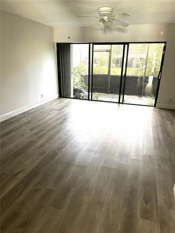 4220 SW 71st Way, Davie, FL 33314