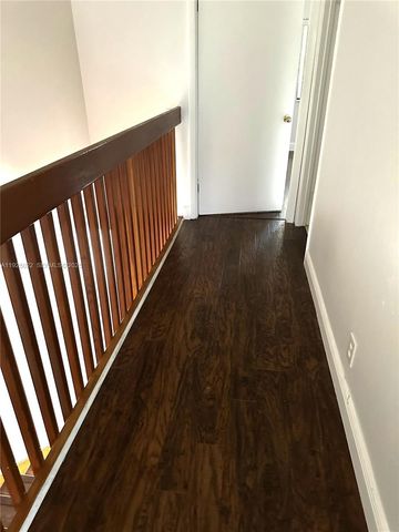 4220 SW 71st Way, Davie, FL 33314