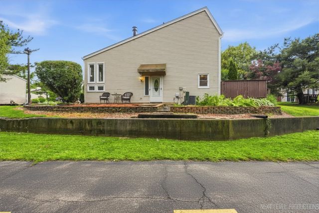 1641 Cove Court, Naperville, IL 60565