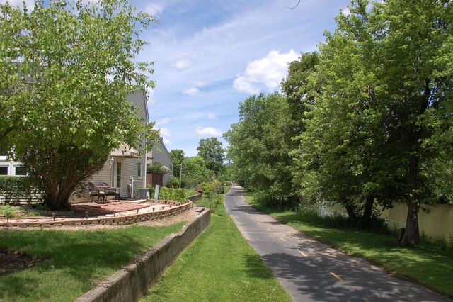 1641 Cove Court, Naperville, IL 60565