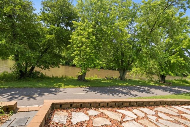1641 Cove Court, Naperville, IL 60565
