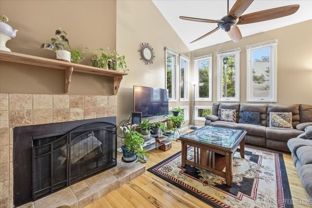 1641 Cove Court, Naperville, IL 60565