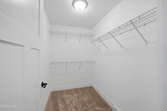 8 Royal Court, Colonie, NY 12047