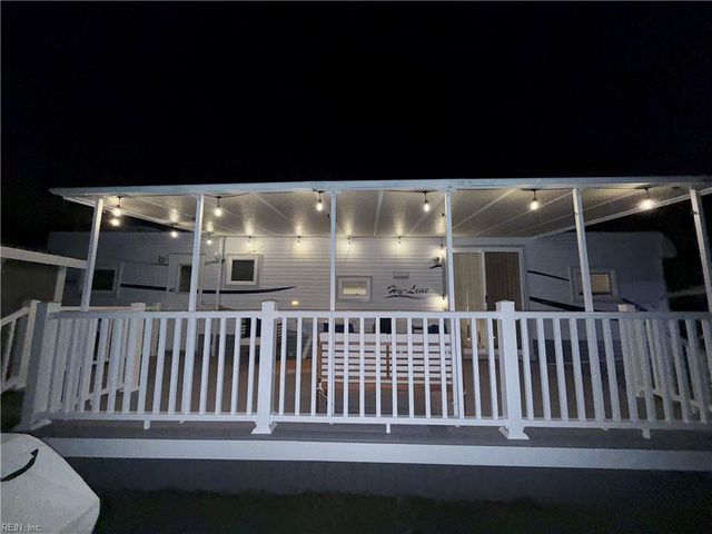 3665 Sandpiper RD # 222, Virginia Beach, VA 23456