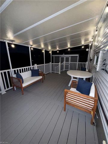 3665 Sandpiper RD # 222, Virginia Beach, VA 23456