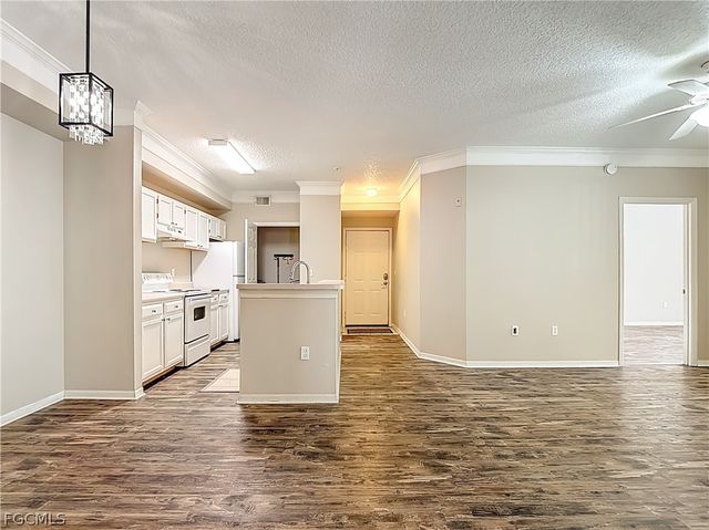 11490 Villa Grand 205, Fort Myers, FL 33913