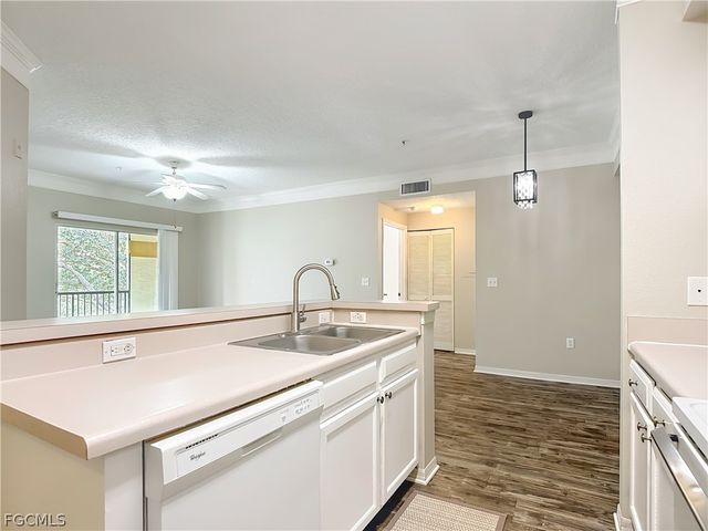 11490 Villa Grand 205, Fort Myers, FL 33913