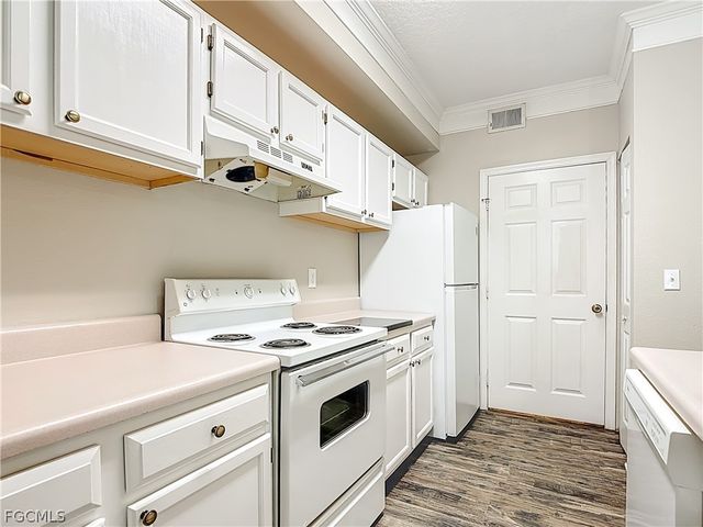 11490 Villa Grand 205, Fort Myers, FL 33913