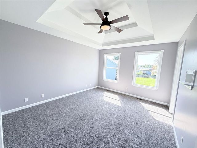 1101 E 18th Street, Kearney, MO 64060