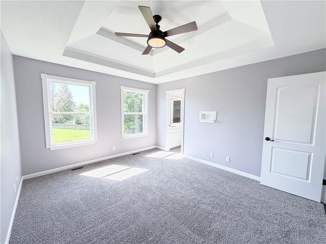 1101 E 18th Street, Kearney, MO 64060