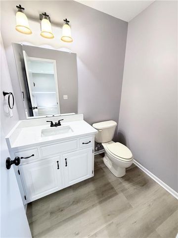 1101 E 18th Street, Kearney, MO 64060