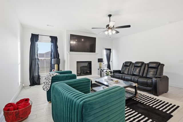 306 Sophia Jane Lane, Duenweg, MO 64841