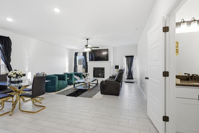 306 Sophia Jane Lane, Duenweg, MO 64841