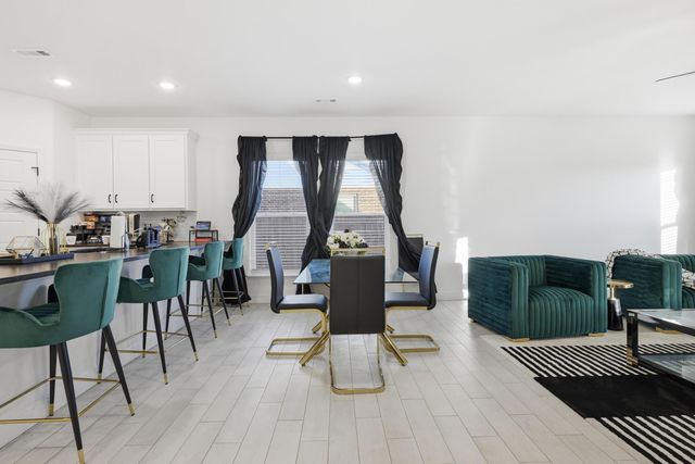 306 Sophia Jane Lane, Duenweg, MO 64841