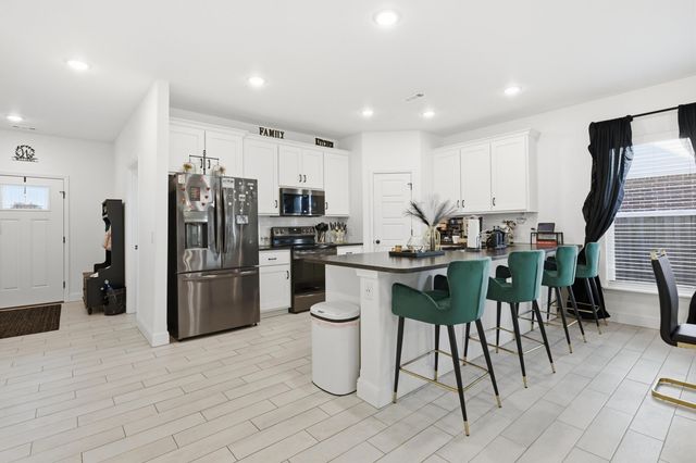 306 Sophia Jane Lane, Duenweg, MO 64841