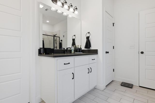 306 Sophia Jane Lane, Duenweg, MO 64841