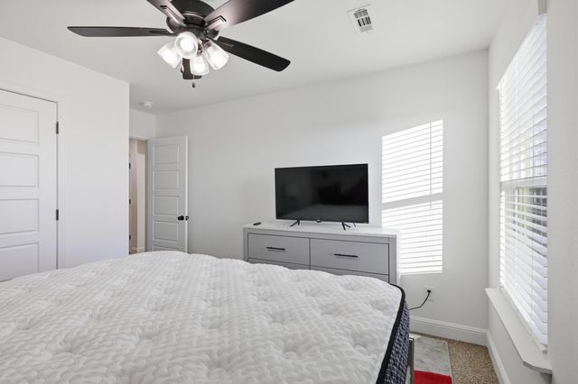 306 Sophia Jane Lane, Duenweg, MO 64841