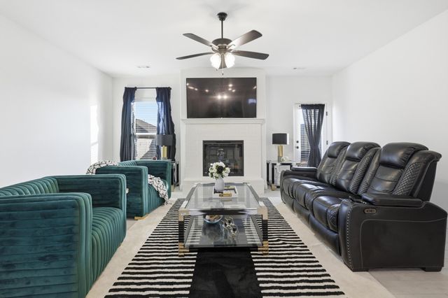 306 Sophia Jane Lane, Duenweg, MO 64841