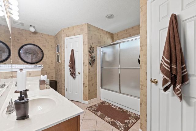 8251 RIVER CREEK CV, Memphis, TN 38016