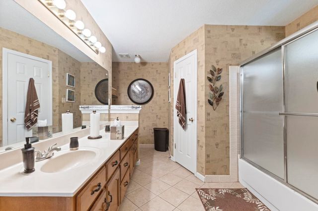 8251 RIVER CREEK CV, Memphis, TN 38016