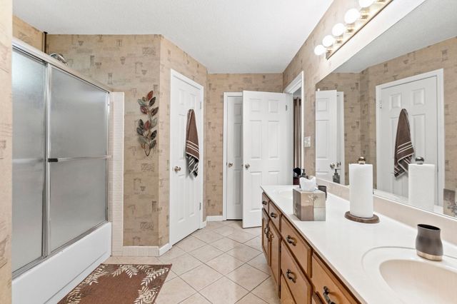 8251 RIVER CREEK CV, Memphis, TN 38016