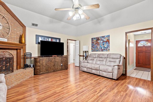 8251 RIVER CREEK CV, Memphis, TN 38016
