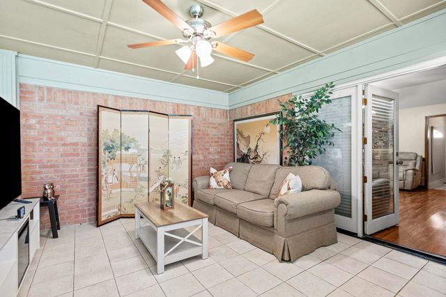 8251 RIVER CREEK CV, Memphis, TN 38016