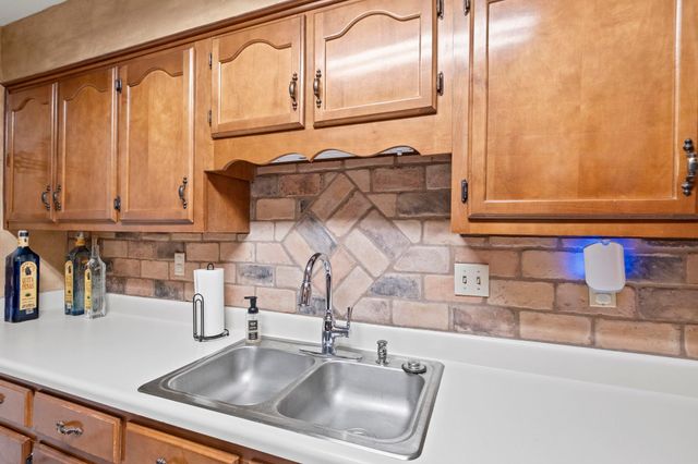 8251 RIVER CREEK CV, Memphis, TN 38016