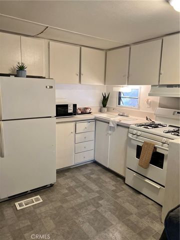 35080 Chandler Ave. 11, Calimesa, CA 92320