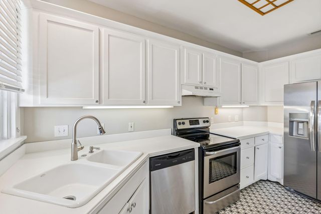 212 Calhoun Street C, Charleston, SC 29401