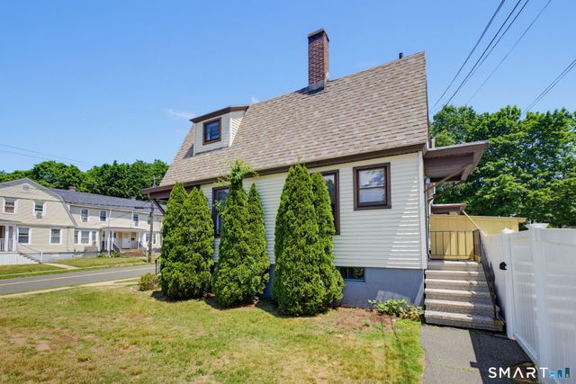 154 Cooper Hill Street 154, Manchester, CT 06040