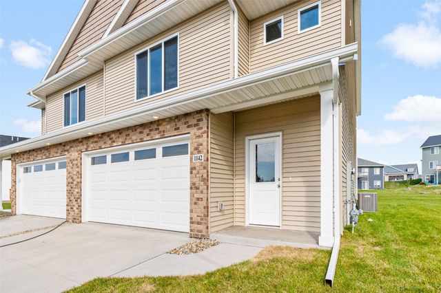 1437 Winterberry Lane, North Liberty, IA 52317