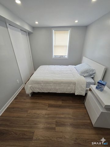 163 Chapel Street, New Haven, CT 06513