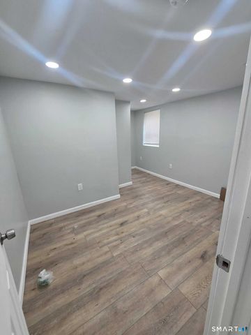 163 Chapel Street, New Haven, CT 06513