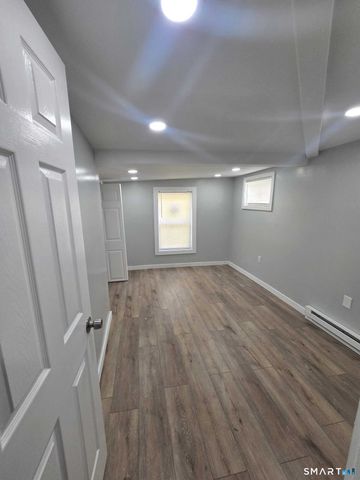 163 Chapel Street, New Haven, CT 06513