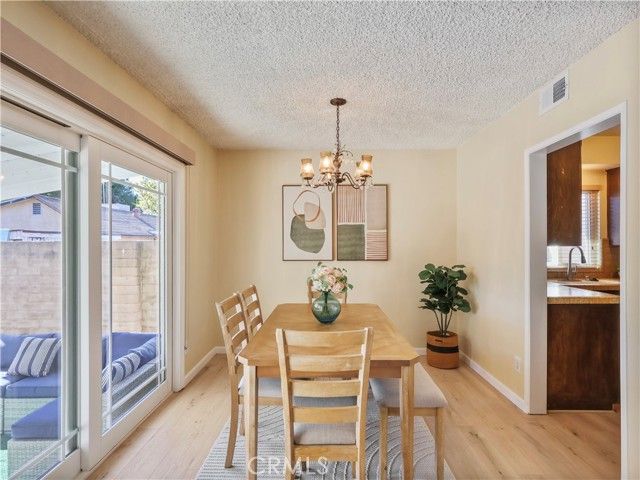 15354 Runnymede Street, Van Nuys (los Angeles), CA 91406