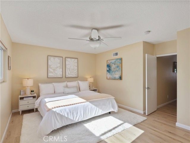 15354 Runnymede Street, Van Nuys (los Angeles), CA 91406