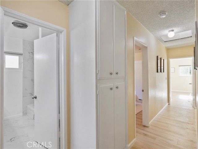 15354 Runnymede Street, Van Nuys (los Angeles), CA 91406