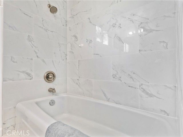 15354 Runnymede Street, Van Nuys (los Angeles), CA 91406