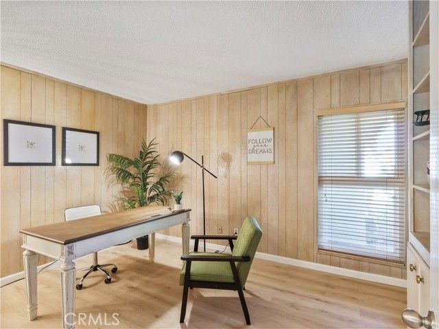 15354 Runnymede Street, Van Nuys (los Angeles), CA 91406