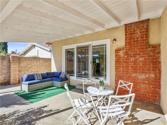 15354 Runnymede Street, Van Nuys (los Angeles), CA 91406