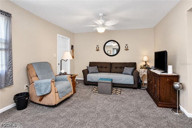 30 Desert Candle CIR, Lehigh Acres, FL 33936