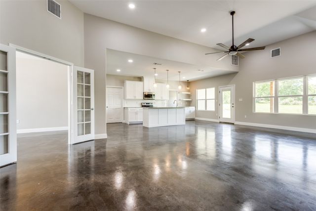 2909 Blue Heron Circle, Mt Pleasant, TX 75455