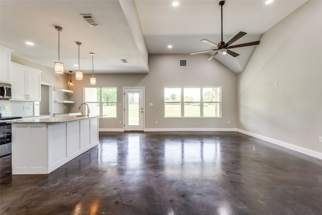 2909 Blue Heron Circle, Mt Pleasant, TX 75455